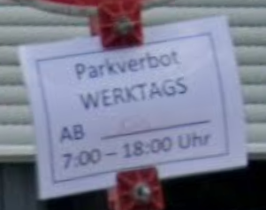 Schief, unleserlich, ungültig: Das Halteverbot der Kategorie „ist das Kunst?“